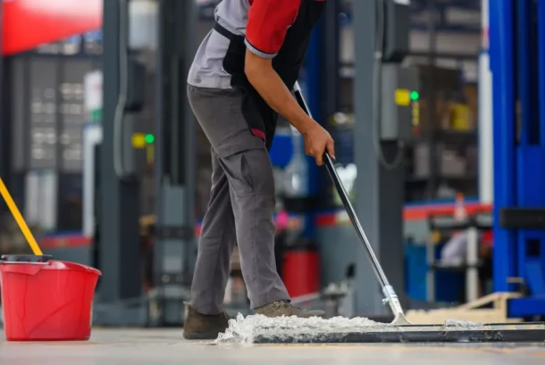 Warehouse-cleaning-services-1